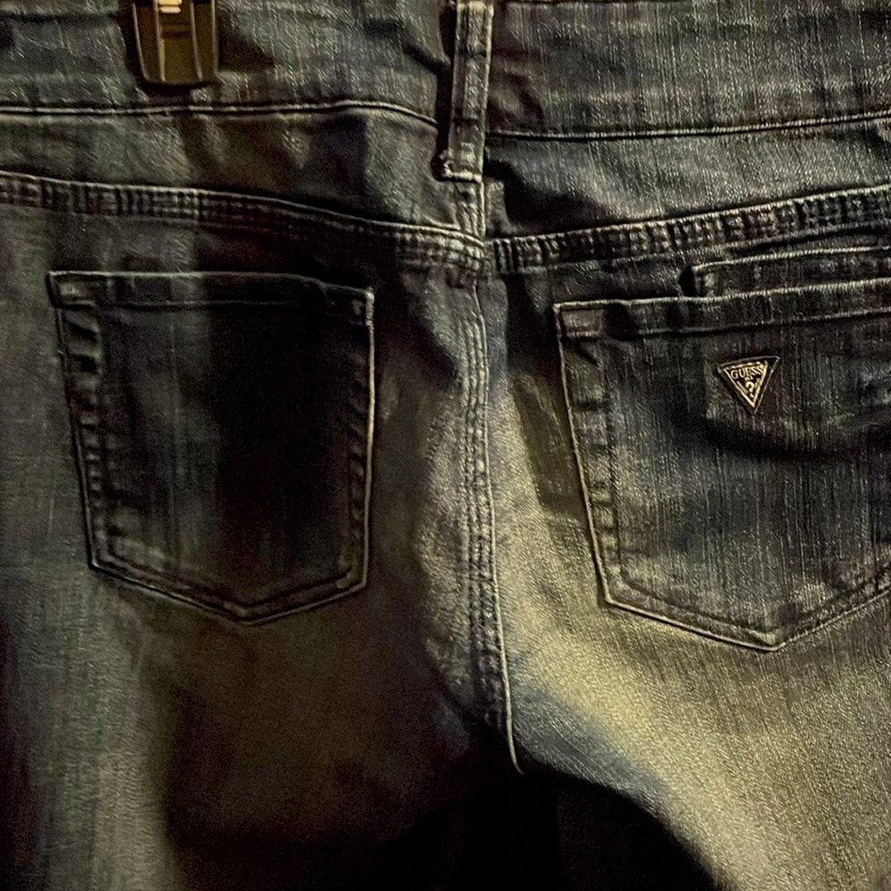 GUESS medium rise skinny woman / men